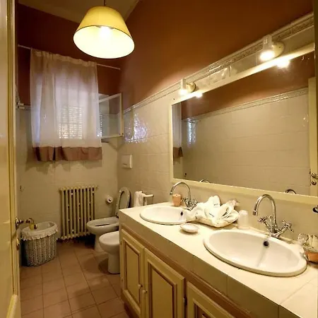 فيلة La Strega *